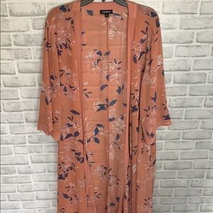 🌺 PEACH FLORAL HI-LO KIMONO🌺